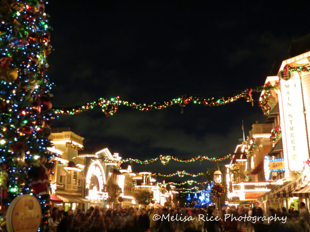 What Happens During the Holiday Season at the Disneyland Resort www.lifeinmouseyears.com #disneyland #christmas #familyvacation #disney