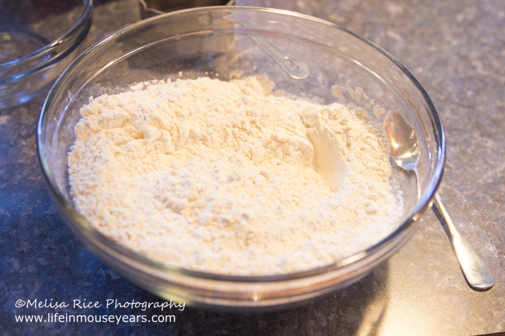 Dry ingredients for the alice in wonderland cookies. Cupcakes. Disney DIY
