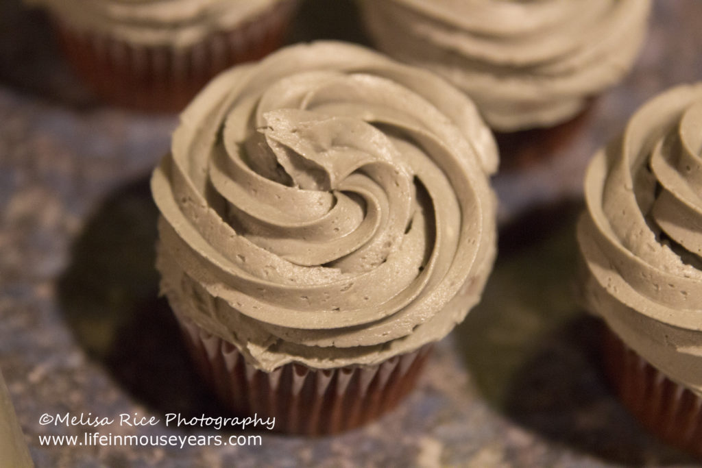 Alice in Wonderland cupcake. DIY Disney