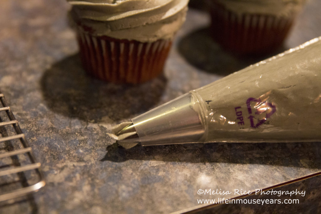 Alice in Wonderland cupcakes. DIY Disney