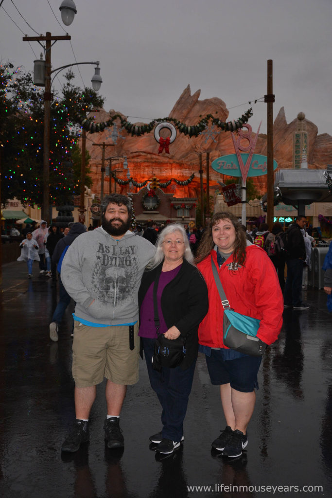 Top 10 Rainy Day Items for Disneyland www.lifeinmouseyears.com #lifeinmouseyears #disneyland #rainydaydisney #california #rainyday #disneyparks #disneylandresort