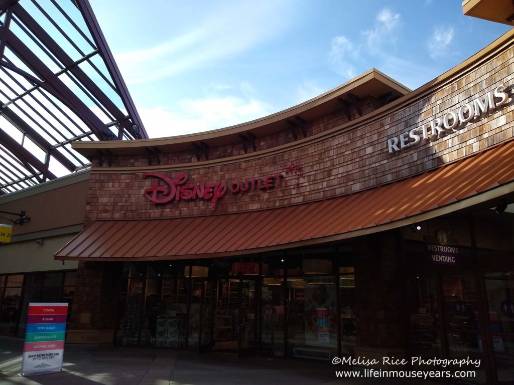 Disney Outlet at Woodburn Premium Outlet www.lifeinmouseyears.com #lifeinmouseyears #disneyoutlet #woodburnpremiumoutlets