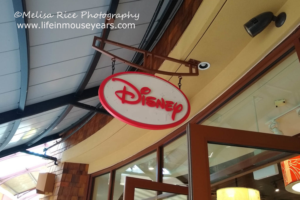 Disney Outlet at Woodburn Premium Outlet www.lifeinmouseyears.com #lifeinmouseyears #disneyoutlet #woodburnpremiumoutlets