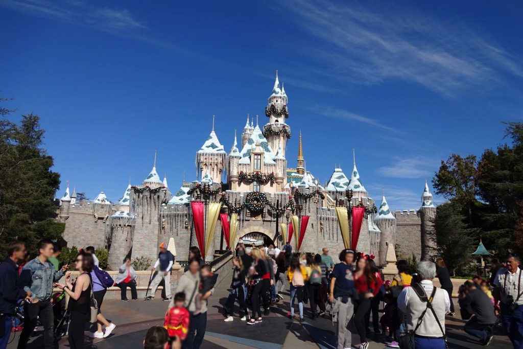 Disneyland Horse-Drawn Street Cars www.lifeinmouseyears.com #lifeinmouseyears #horsedrawnstreetcar #castmembers #disneyattractions #mainstreetusa