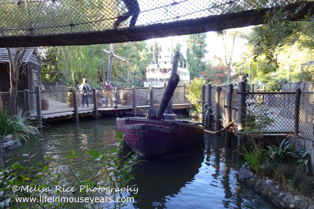 Touring Tom Sawyer Island www.lifeinmouseyears.com #lifeinmouseyears #disneyland #tomsawyerisland #marktwain 