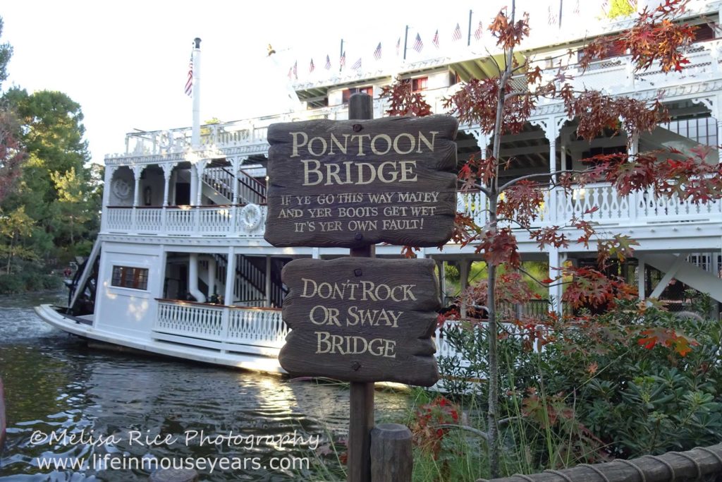 Touring Tom Sawyer Island www.lifeinmouseyears.com #lifeinmouseyears #disneyland #tomsawyerisland #marktwain 