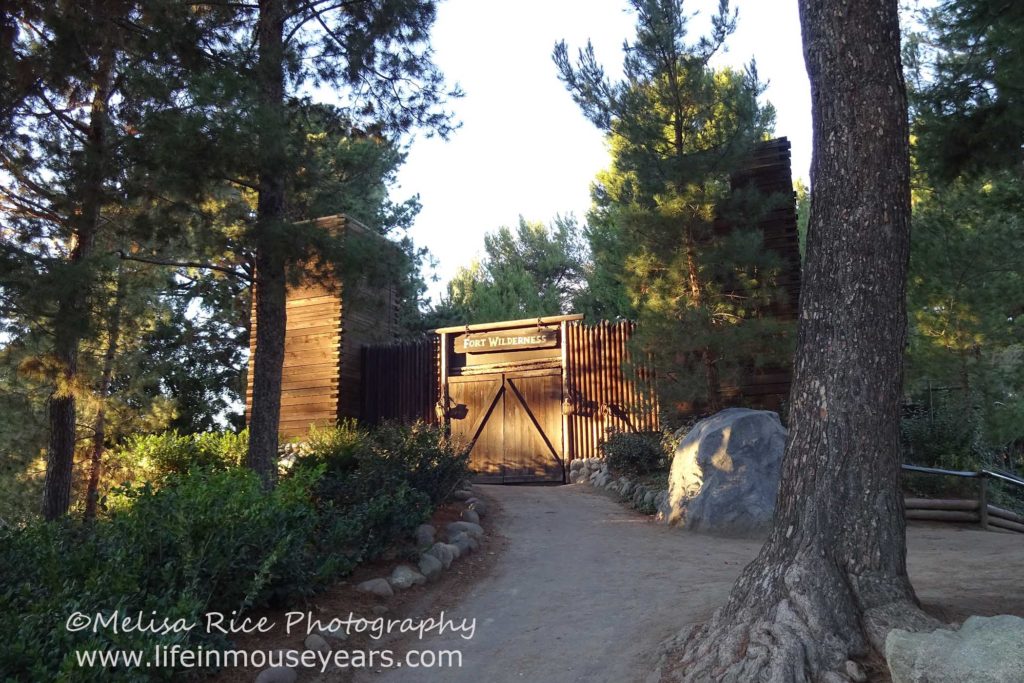 Touring Tom Sawyer Island www.lifeinmouseyears.com #lifeinmouseyears #disneyland #tomsawyerisland #marktwain 