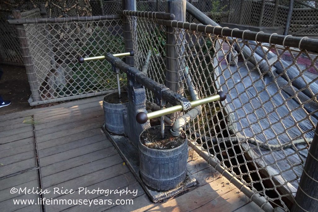 Touring Tom Sawyer Island www.lifeinmouseyears.com #lifeinmouseyears #disneyland #tomsawyerisland #marktwain 