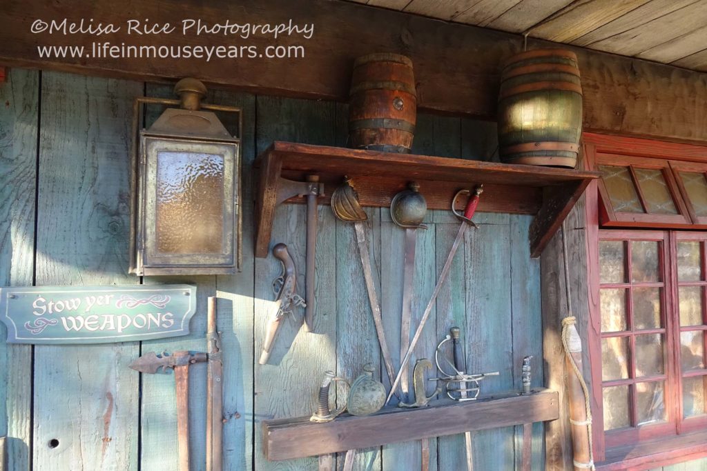 Touring Tom Sawyer Island www.lifeinmouseyears.com #lifeinmouseyears #disneyland #tomsawyerisland #marktwain 