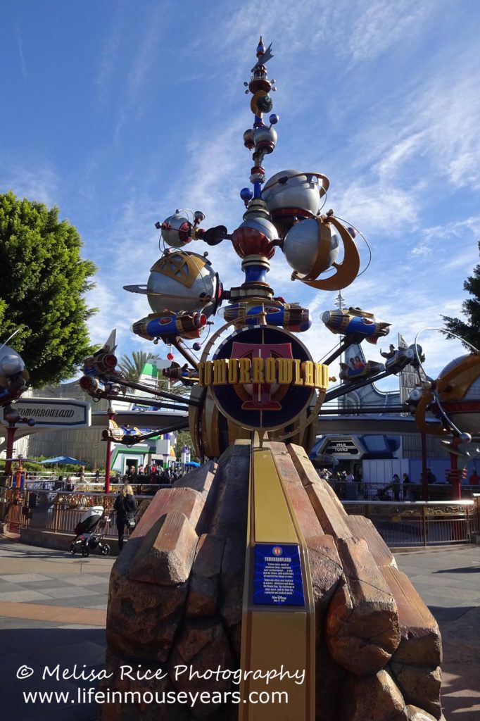 Exploring Tomorrowland Today at Disneyland www.lifeinmouseyears.com #lifeinmouseyears #disneyland #tomorrowland #astroorbitor