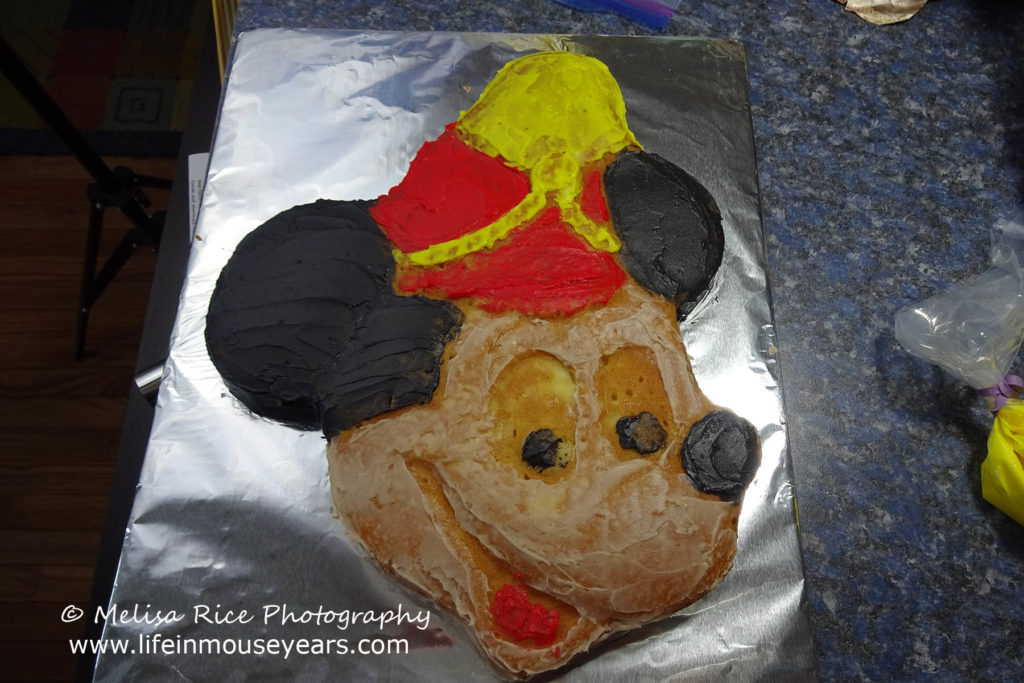 www.lifeinmouseyears.com #lifeinmouseyears #disney #mickeymouse #mickeycake