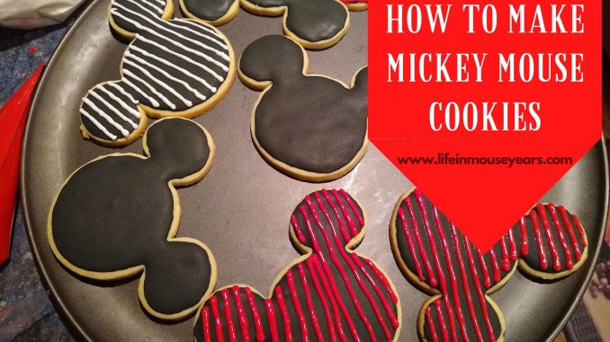 www.lifeinmouseyears.com #lifeinmouseyears #disney #disneyfoods #mickeycookies