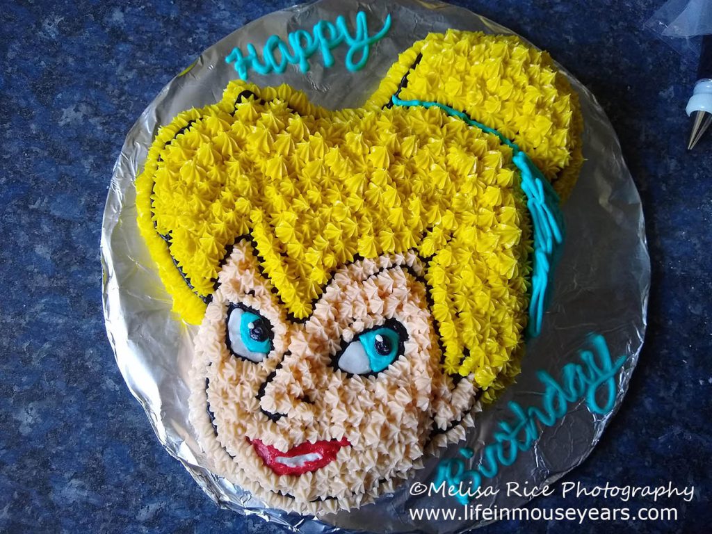 www.lifeinmouseyears.com #lifeinmouseyears #tinkerbell #disney #cake